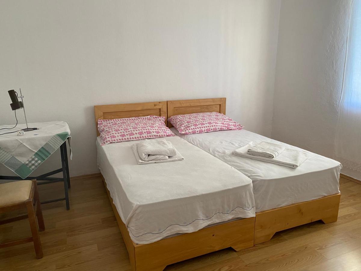 Rupa Guest House Camping Shkodër エクステリア 写真