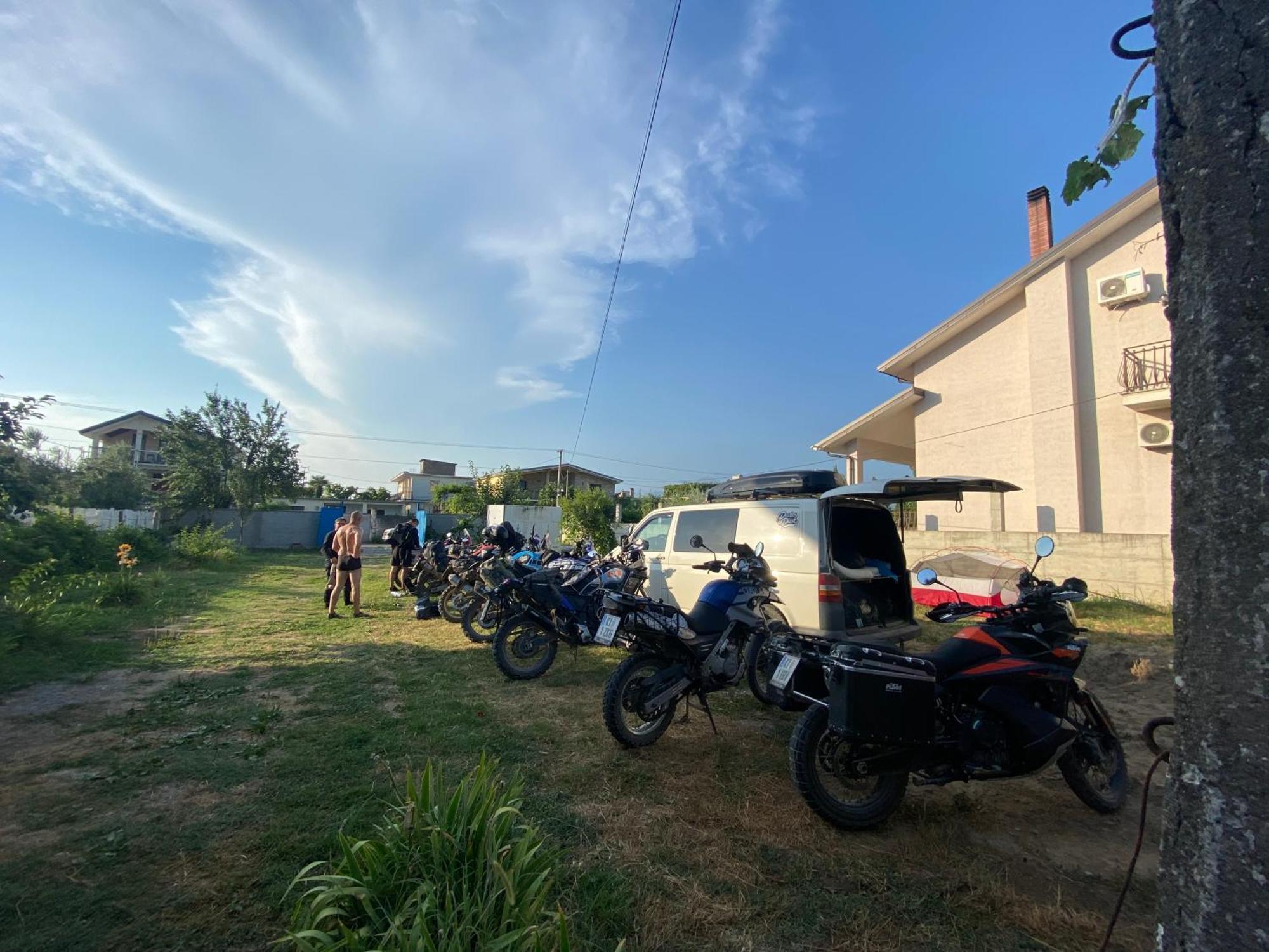 Rupa Guest House Camping Shkodër エクステリア 写真