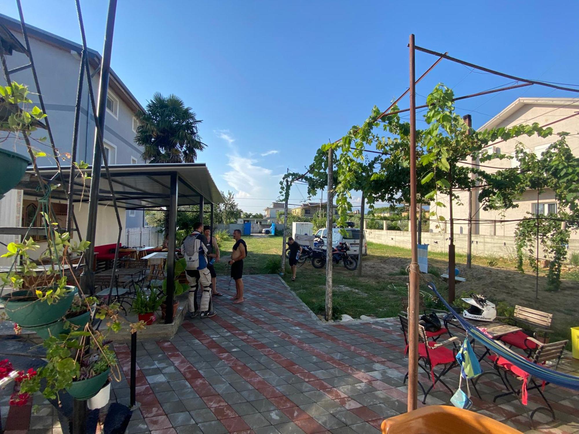 Rupa Guest House Camping Shkodër エクステリア 写真